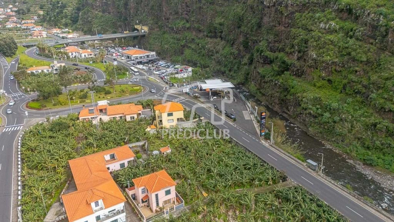 Terreno para Venda em Ribeira Brava Foto 6
