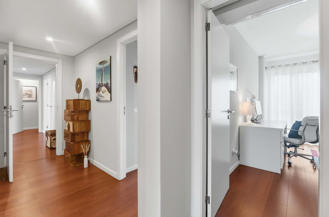 Apartamento T4 para Venda em Parque das Nações Foto 29