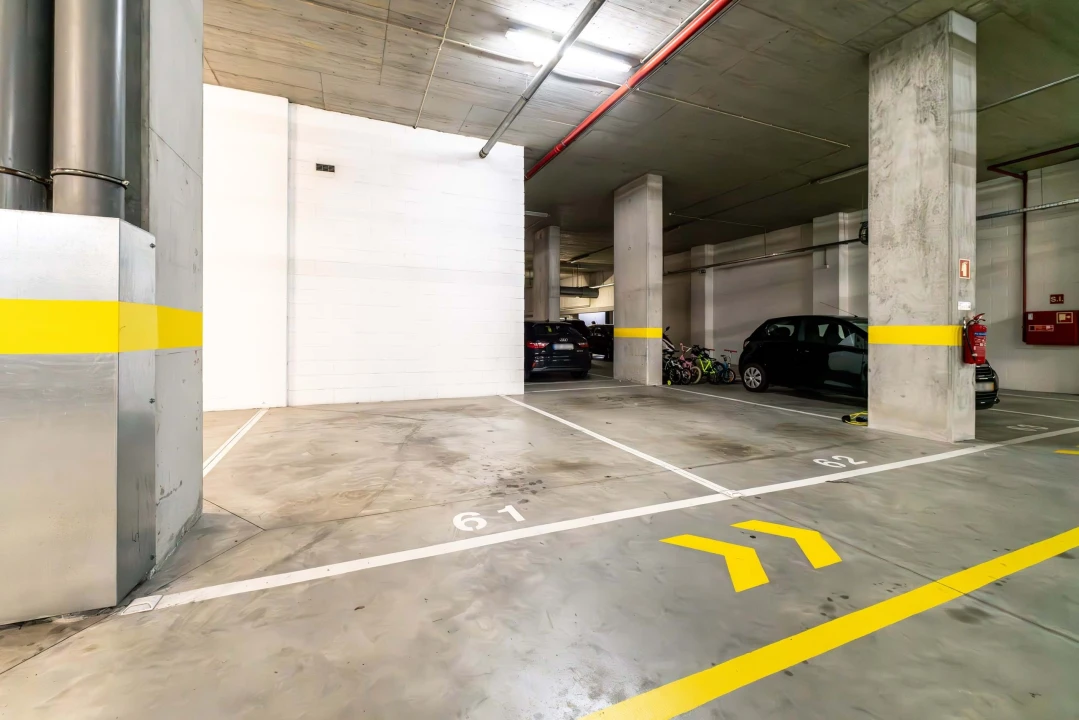 Apartamento T4 para Venda em Parque das Nações Foto 29