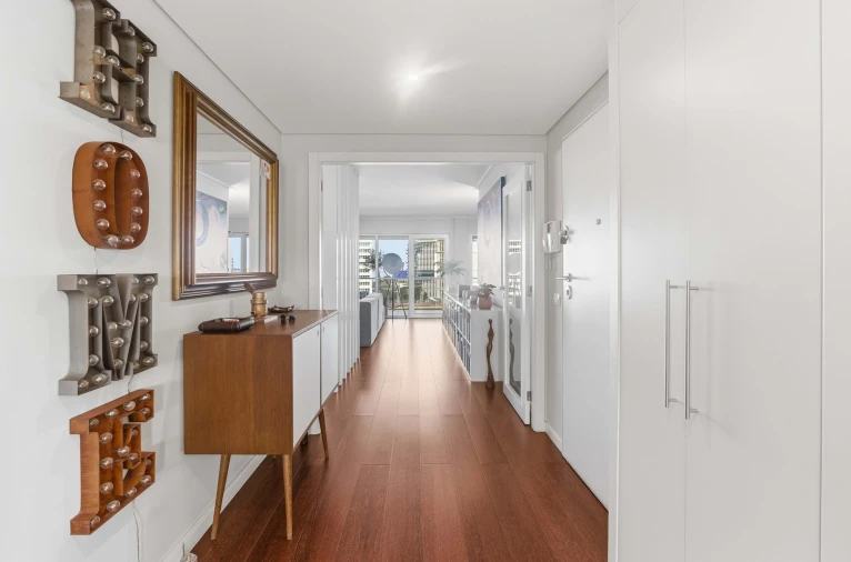 Apartamento T4 para Venda em Parque das Nações Foto 3