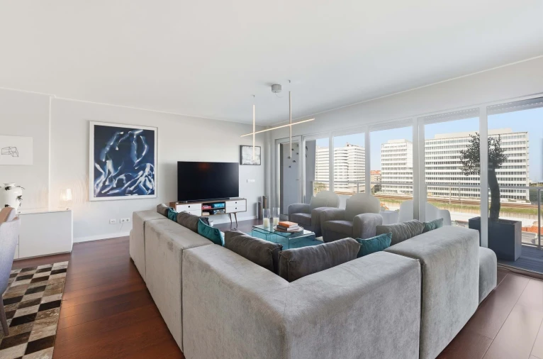Apartamento T4 para Venda em Parque das Nações Foto 6