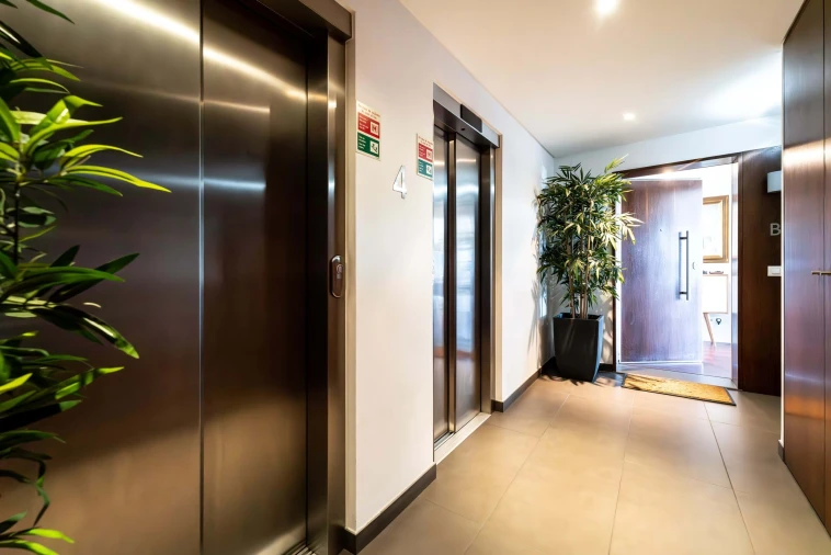 Apartamento T4 para Venda em Parque das Nações Foto 28