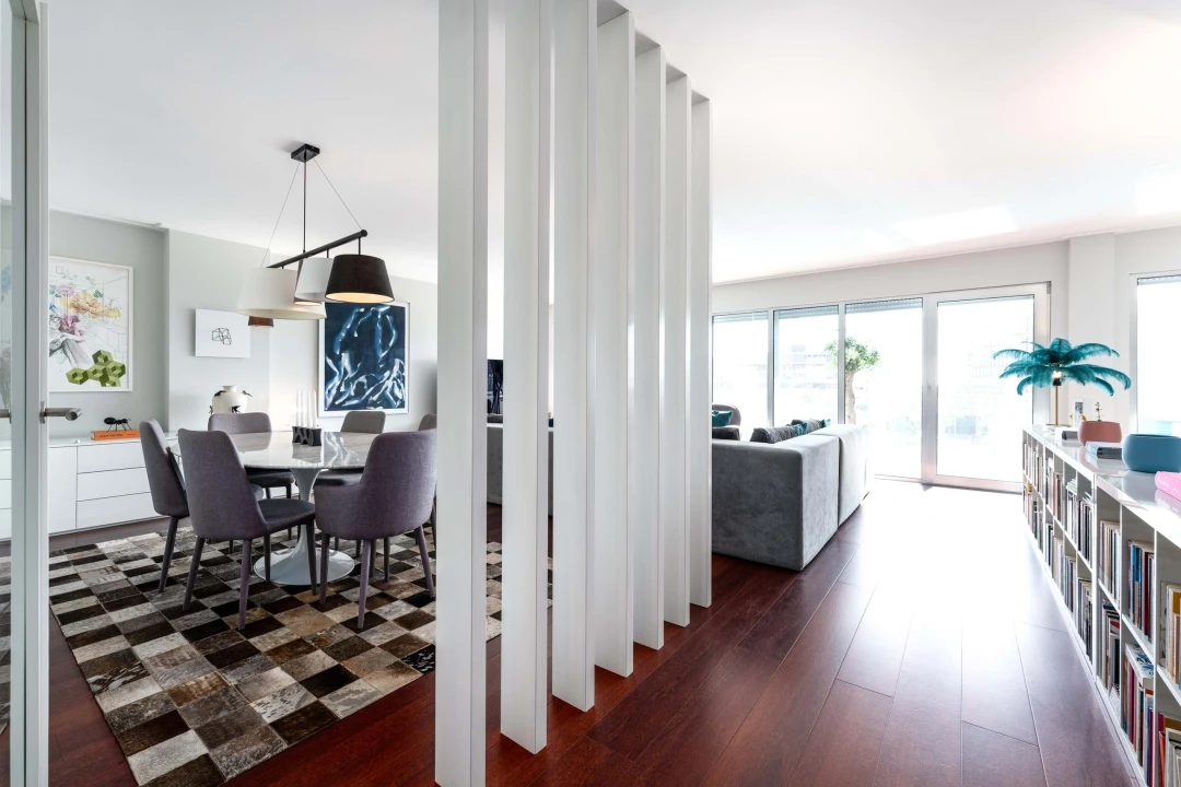 Apartamento T4 para Venda em Parque das Nações Foto 3