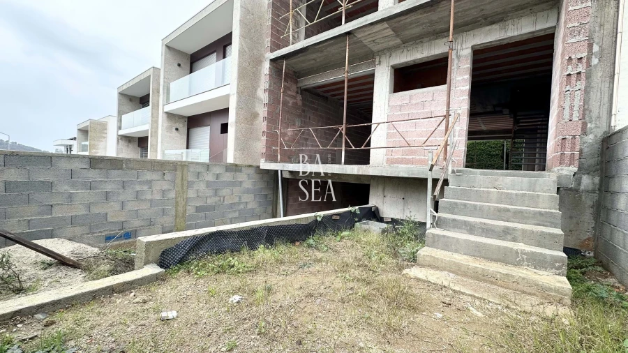 Moradia T3 para Venda em Nogueira, Fraião e Lamaçães Foto 1