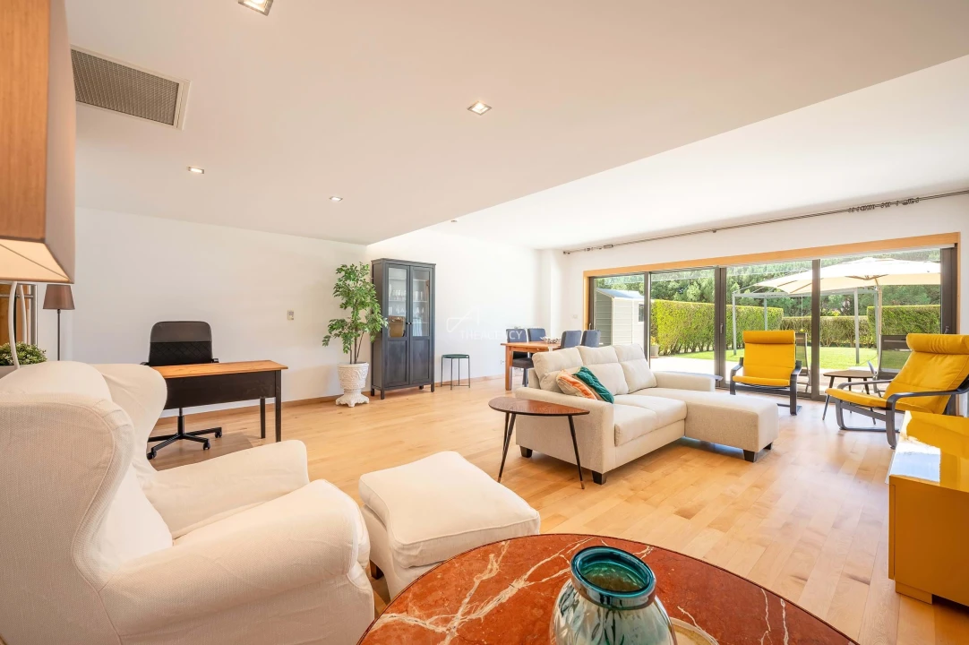 Apartamento T2 para Venda em Cascais e Estoril Foto 2