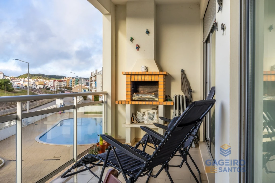 Apartamento T2 para Venda em São Martinho do Porto Foto 2