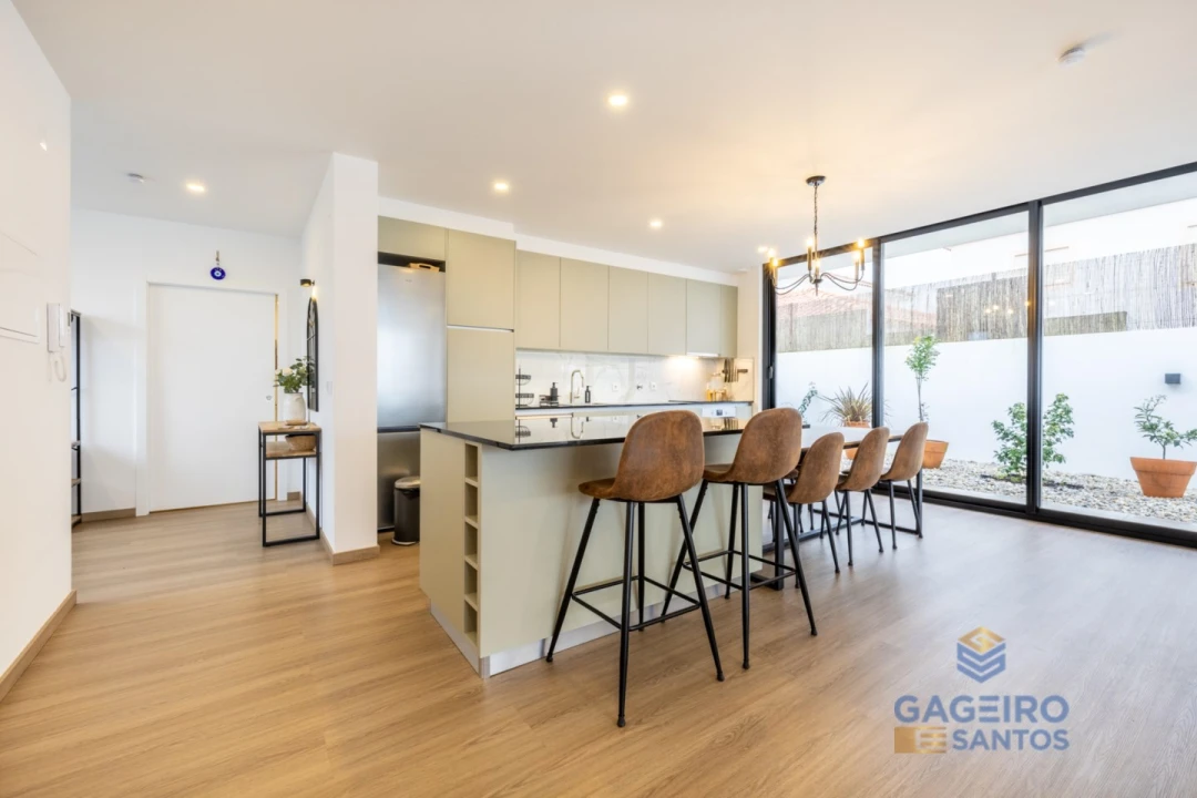 Moradia T3 para Venda em Alfeizerão Foto 17