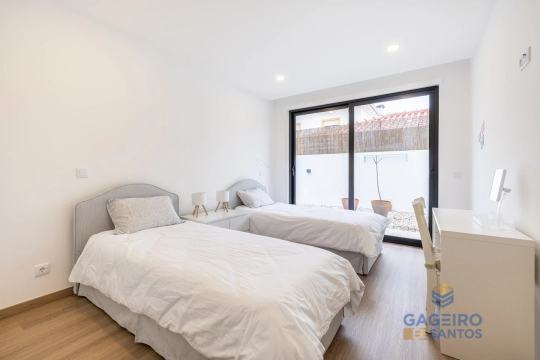 Moradia T3 para Venda em Alfeizerão Foto 22