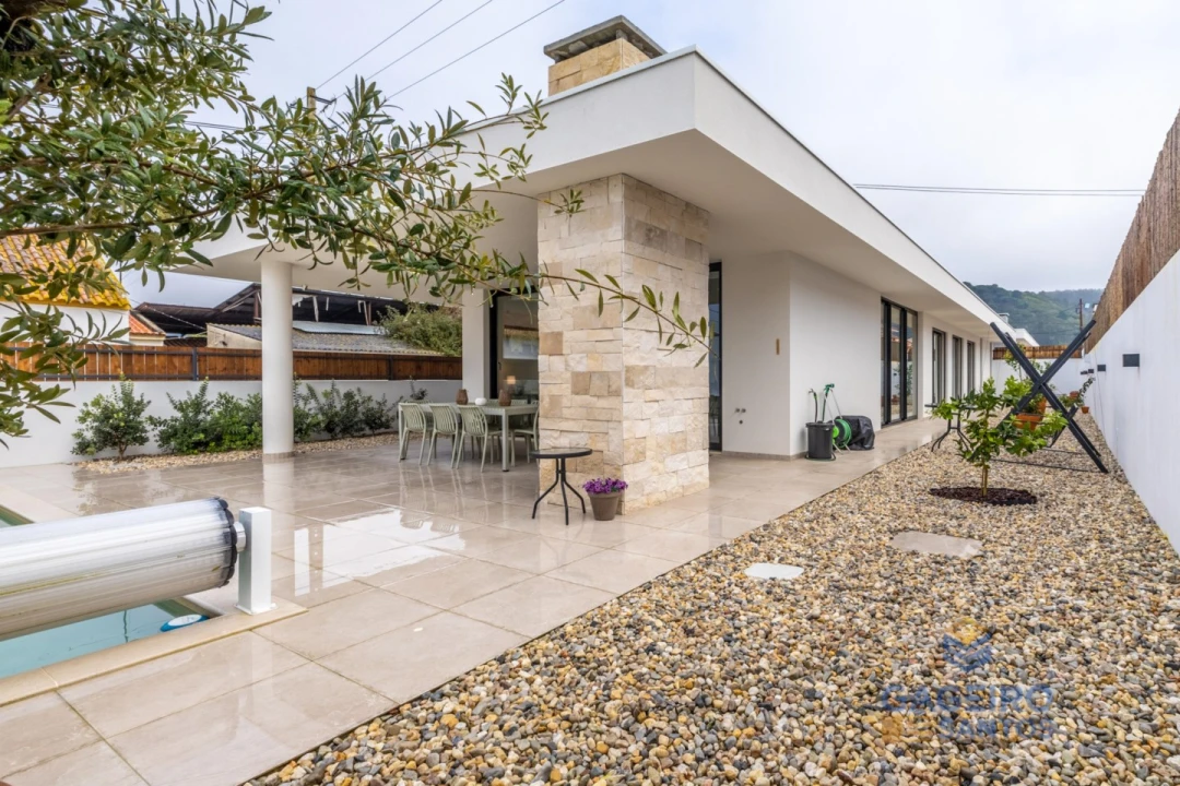 Moradia T3 para Venda em Alfeizerão Foto 39