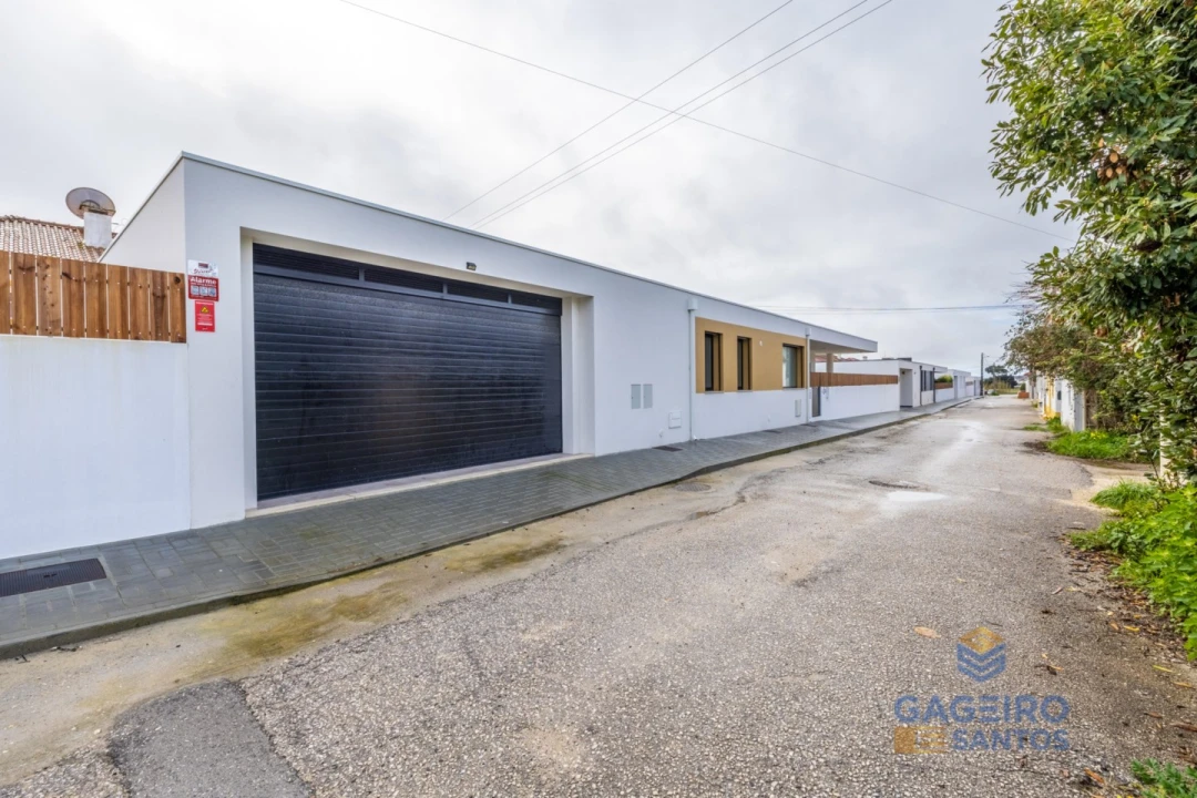 Moradia T3 para Venda em Alfeizerão Foto 47