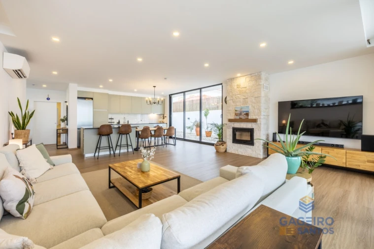 Moradia T3 para Venda em Alfeizerão Foto 1