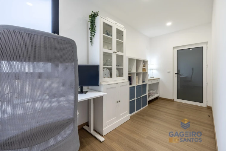 Moradia T3 para Venda em Alfeizerão Foto 31