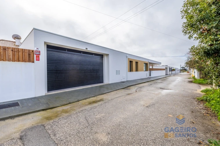 Moradia T3 para Venda em Alfeizerão Foto 47