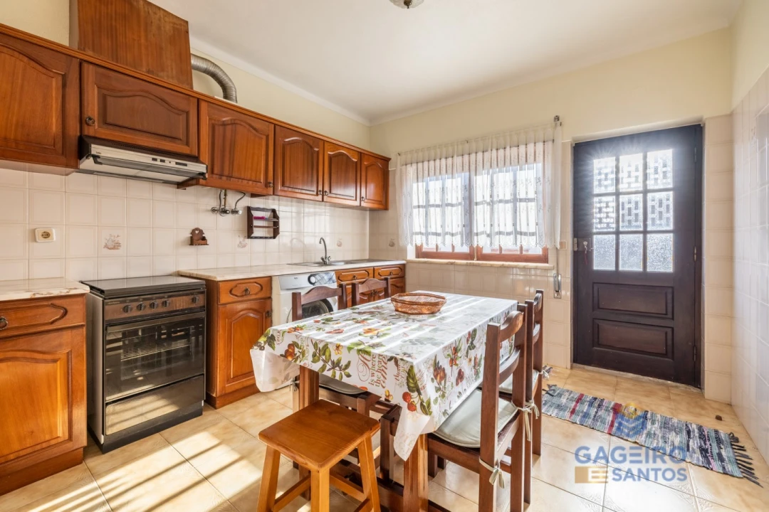 Apartamento T3 para Arrendamento em São Martinho do Porto Foto 10