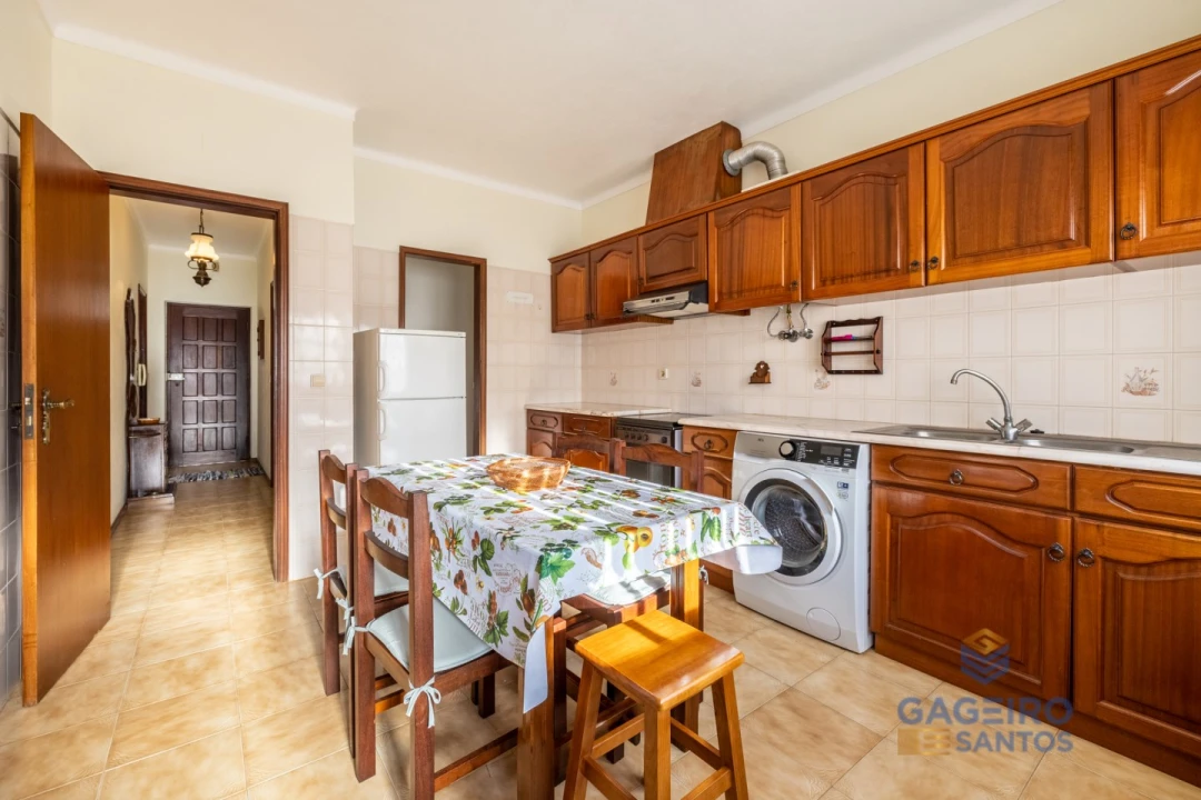 Apartamento T3 para Arrendamento em São Martinho do Porto Foto 11