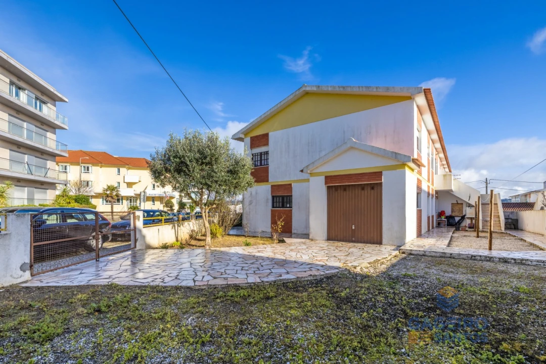 Apartamento T3 para Arrendamento em São Martinho do Porto Foto 23