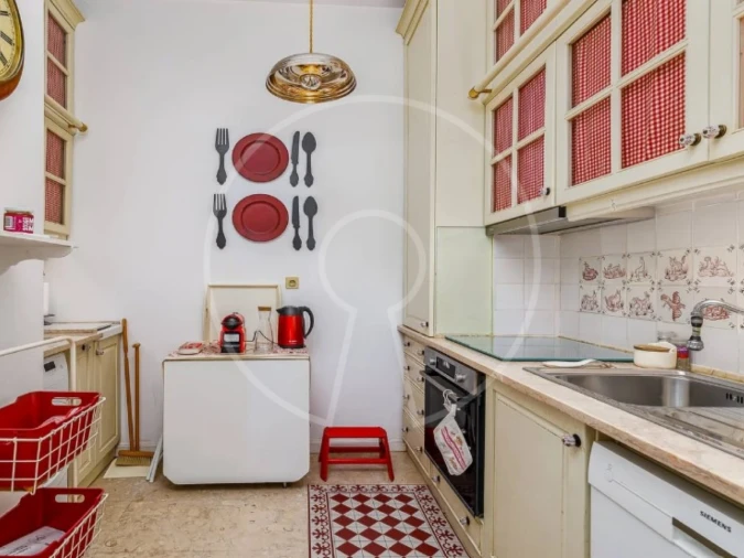 Apartamento T1 para Arrendamento em Misericórdia Foto 7