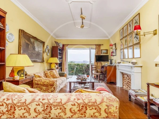 Apartamento T1 para Arrendamento em Misericórdia Foto 10