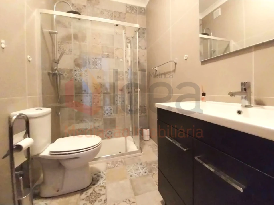 Apartamento T1 para Venda em Amora Foto 3