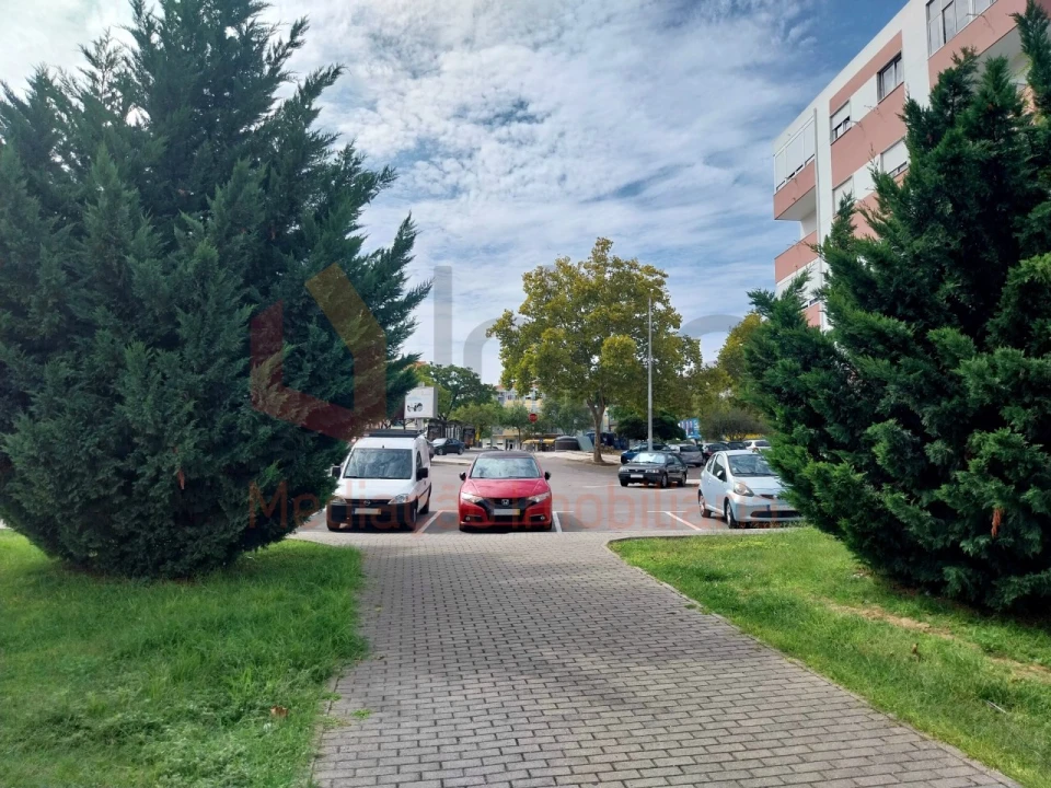 Apartamento T1 para Venda em Amora Foto 21