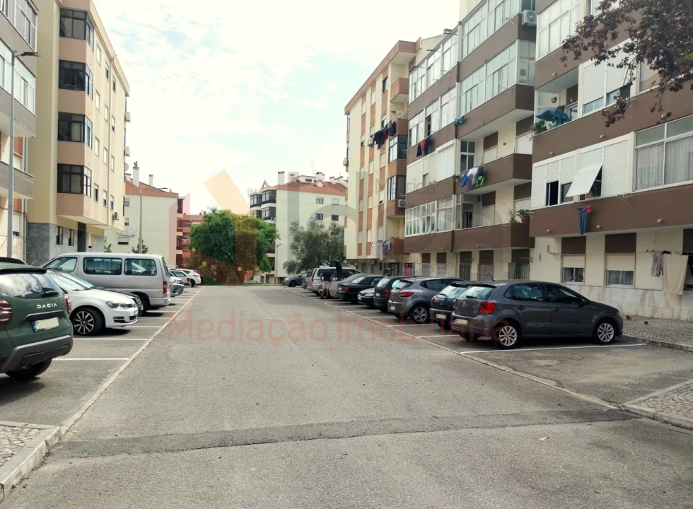 Apartamento T1 para Venda em Amora Foto 25