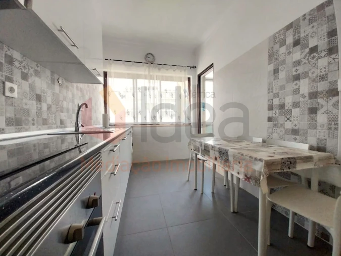 Apartamento T1 para Venda em Amora Foto 8