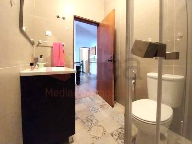 Apartamento T1 para Venda em Amora Foto 11