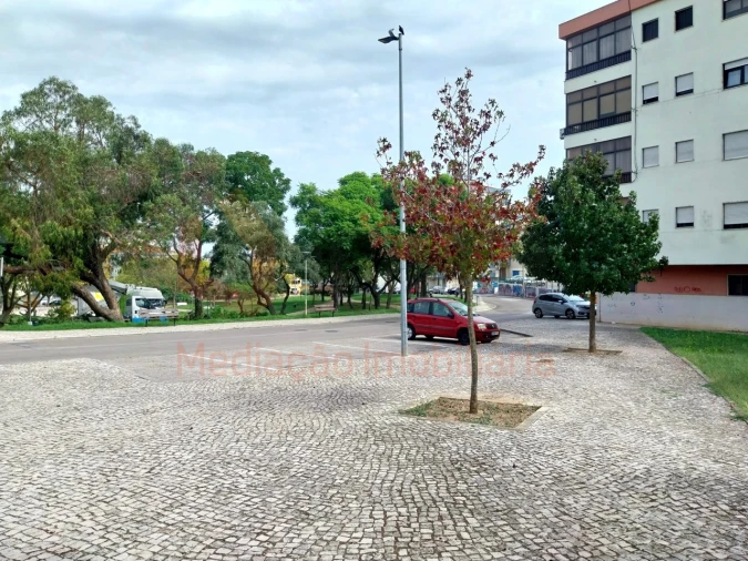 Apartamento T1 para Venda em Amora Foto 22