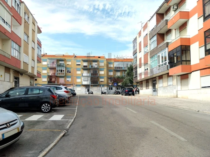 Apartamento T1 para Venda em Amora Foto 27