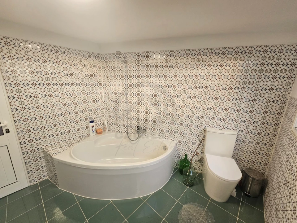 Quarto para Arrendamento em Camara de Lobos Foto 18