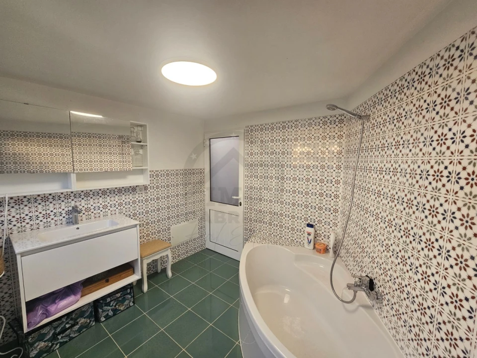 Quarto para Arrendamento em Camara de Lobos Foto 17