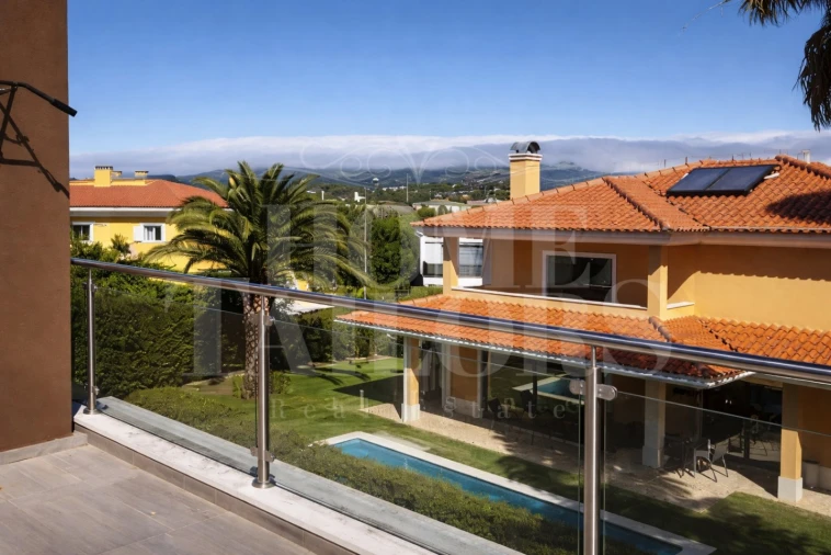 Moradia T5 para Venda em Cascais e Estoril Foto 1