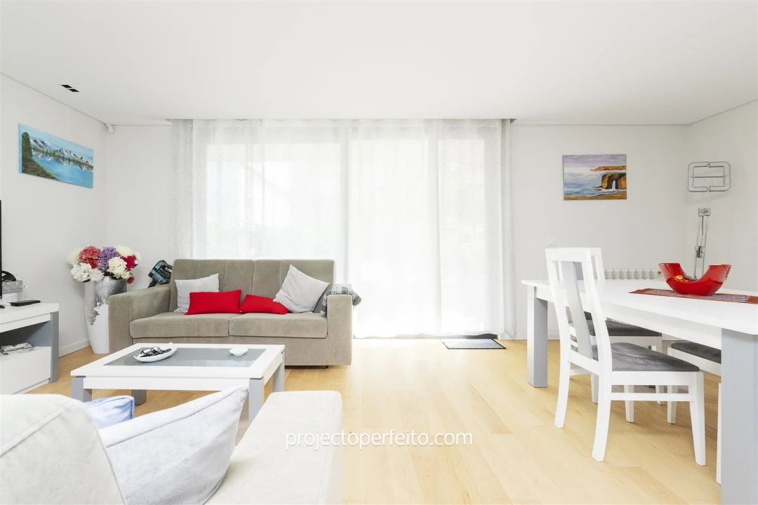 Apartamento T1 para Arrendamento em Espinho Foto 4