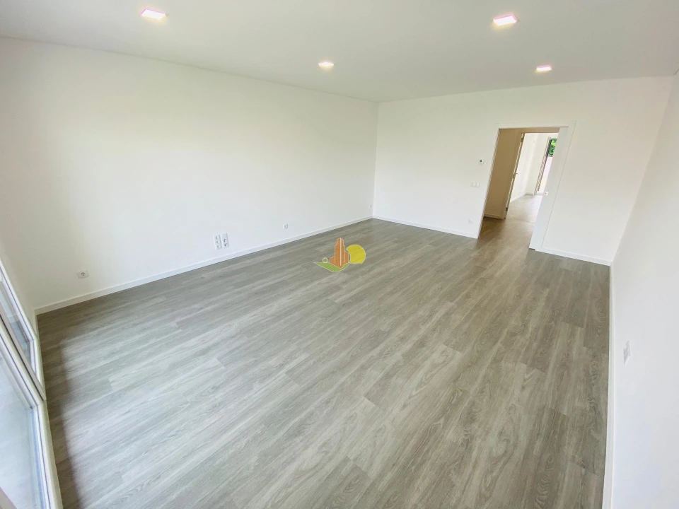 Apartamento T3 para Venda em Buarcos Foto 11