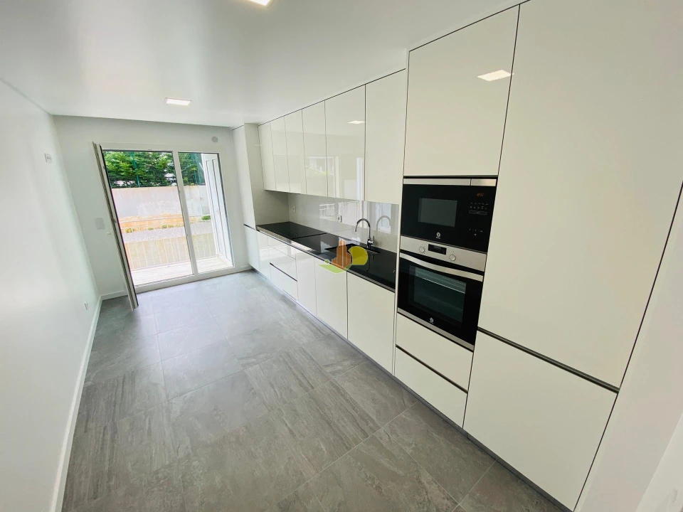 Apartamento T3 para Venda em Buarcos Foto 9