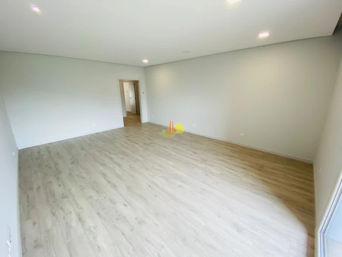 Apartamento T3 para Venda em Buarcos Foto 21