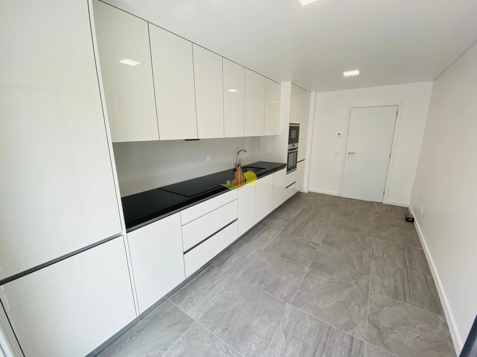 Apartamento T3 para Venda em Buarcos Foto 8