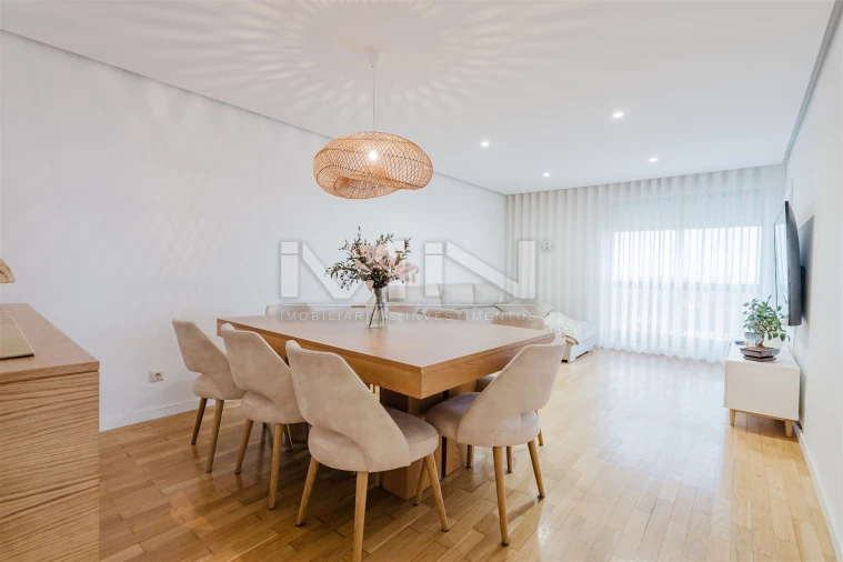 Apartamento T3 para Venda em Gondomar (São Cosme), Valbom e Jovim Foto 1