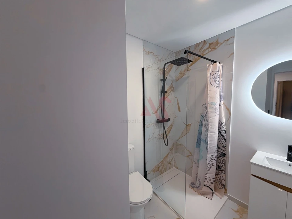 Apartamento T3 para Venda em Lustosa e Barrosas (Santo Estêvão) Foto 5