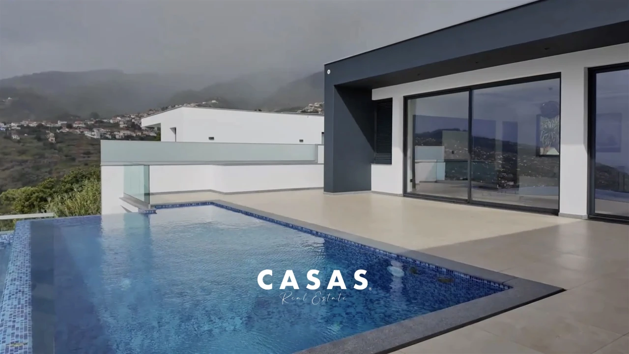 Moradia T3 para Venda em Arco da Calheta Foto 32