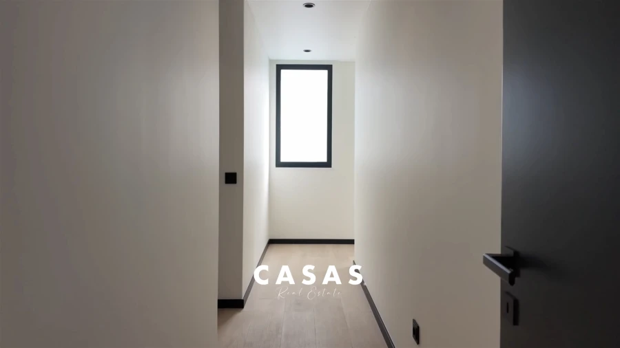 Moradia T3 para Venda em Arco da Calheta Foto 16