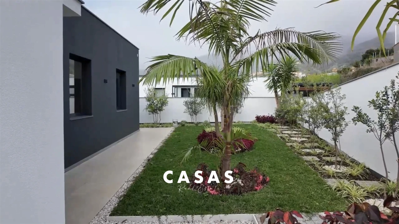 Moradia T3 para Venda em Arco da Calheta Foto 4