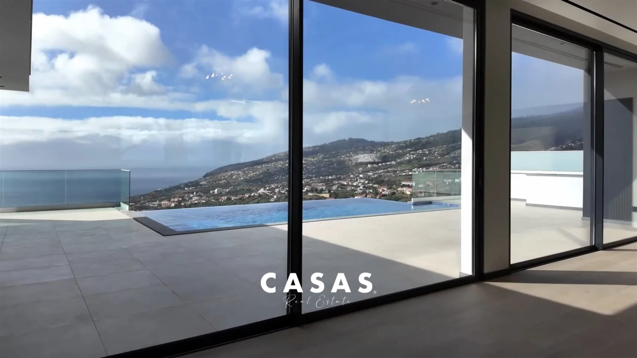 Moradia T3 para Venda em Arco da Calheta Foto 14