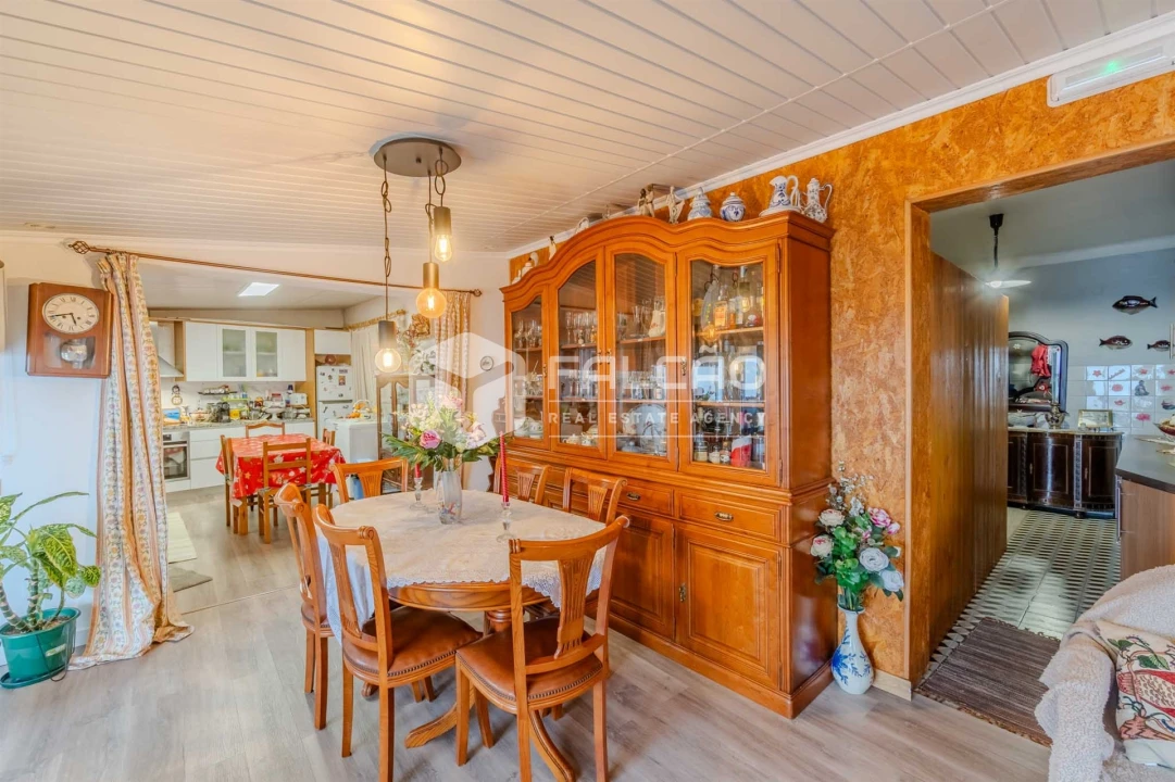 Moradia T4 para Venda em Marvila, Ribeira Santarém, São Salvador, São Nicolau Foto 6