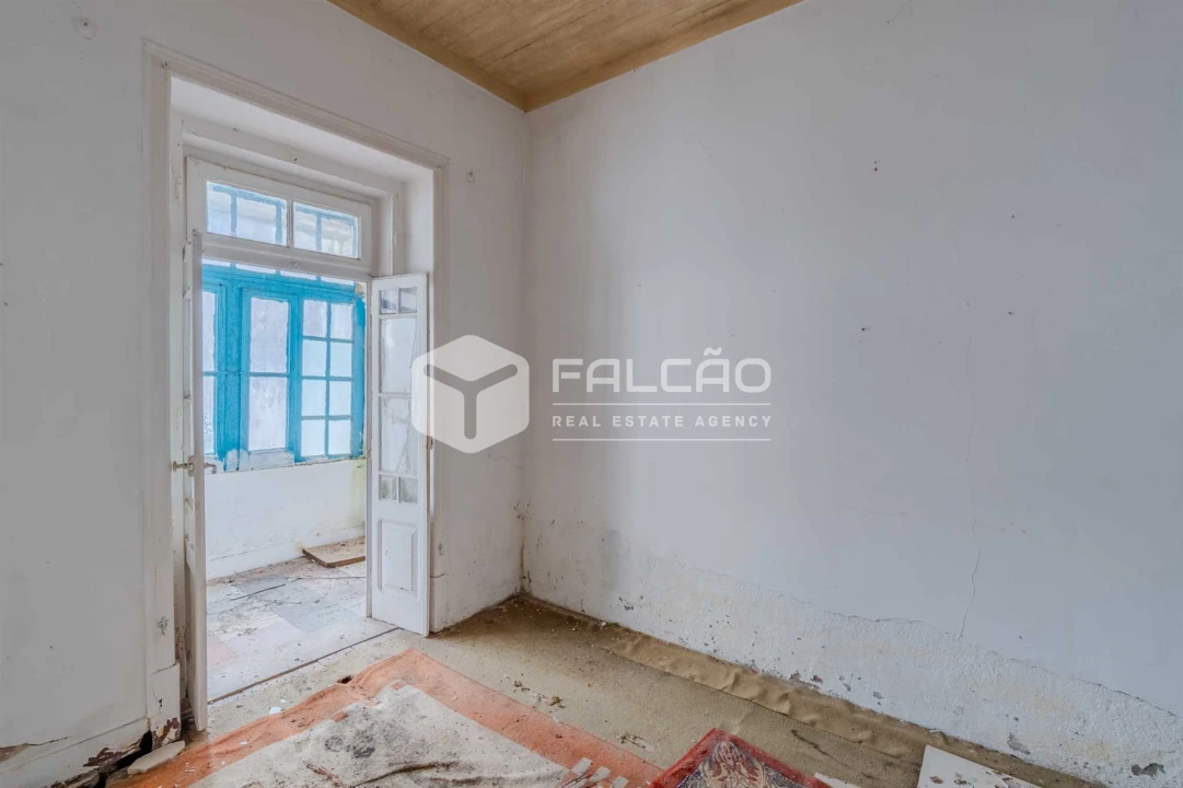 Moradia T7 para Venda em Marvila, Ribeira Santarém, São Salvador, São Nicolau Foto 5