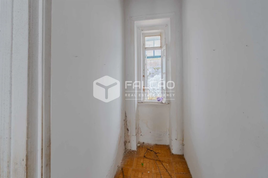 Moradia T7 para Venda em Marvila, Ribeira Santarém, São Salvador, São Nicolau Foto 3