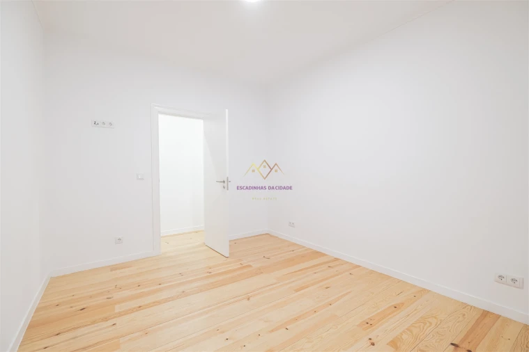 Prédio para Venda em União das Freguesias de Setúbal Foto 48