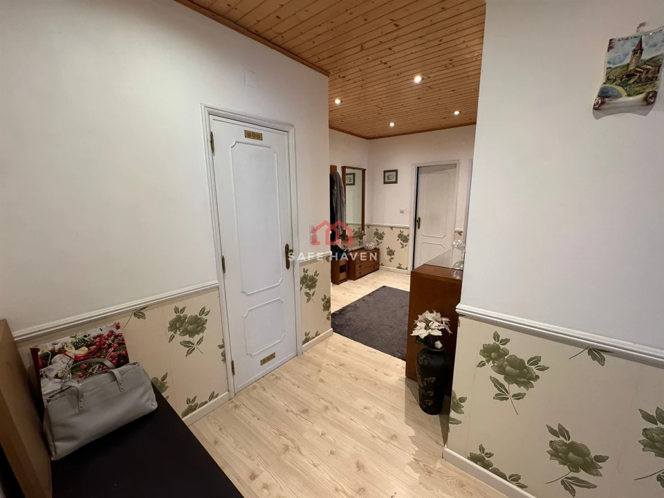 Apartamento T2 para Venda em Casal de Cambra Foto 7