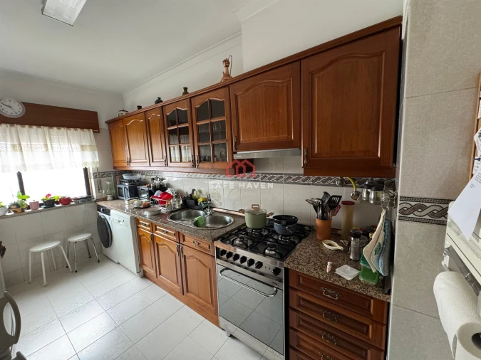 Apartamento T2 para Venda em Casal de Cambra Foto 9