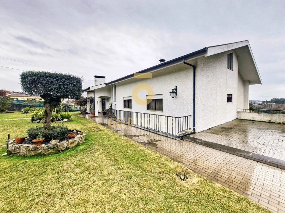 Moradia T3 para Venda em Escapães Foto 39